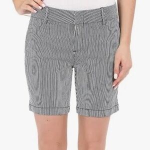 🅽🅴🆆 Kut from the Kloth Jenny Walking Short, blue/white striped, cotton, 6